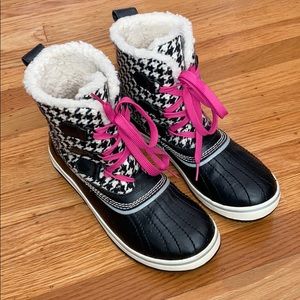 Sorel Tivoli Houndstooth Boot